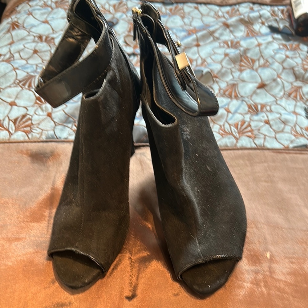 Elegant Black Women's Peep-Toe Heels